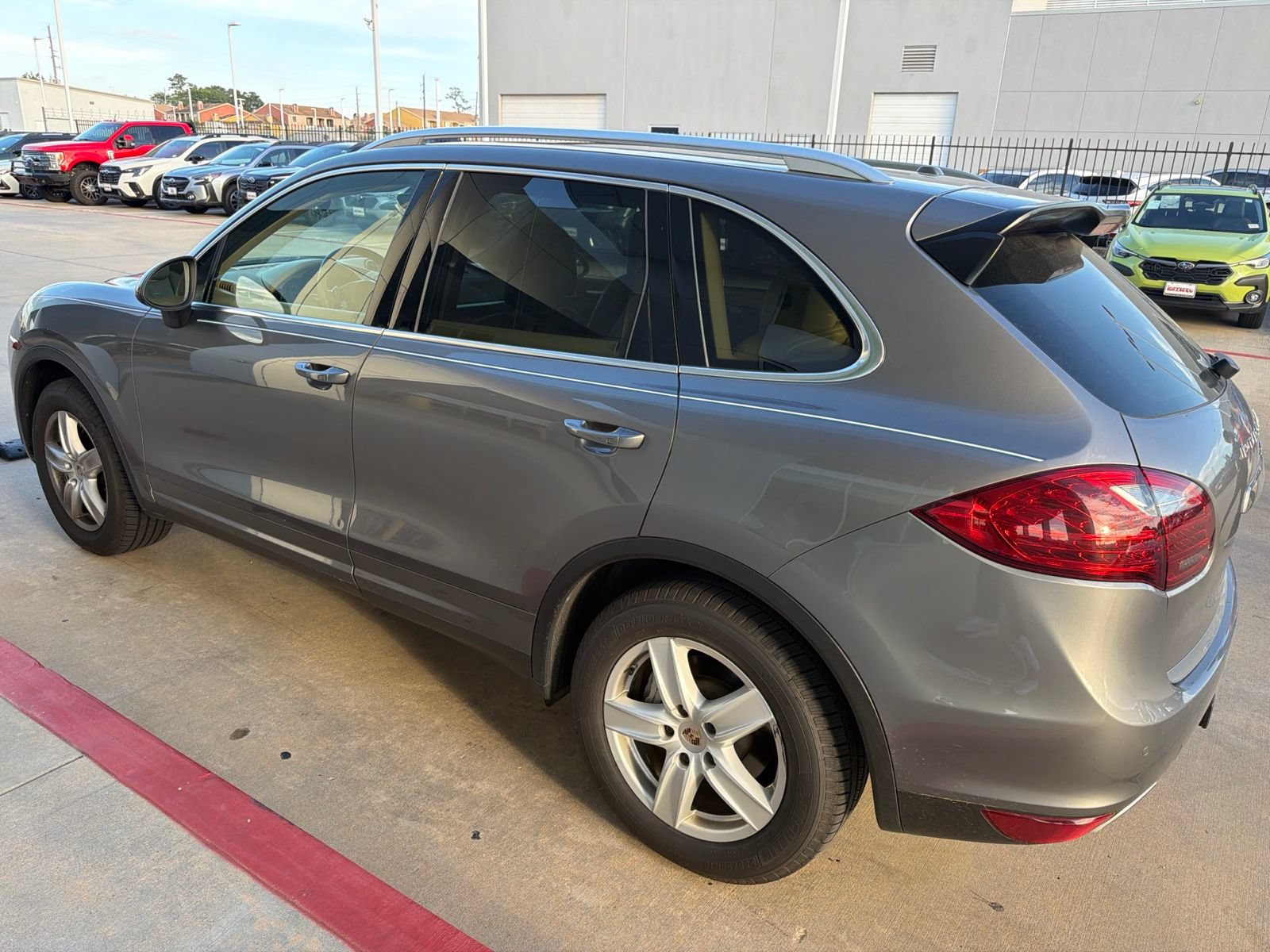 Used 2012 Porsche Cayenne S AWD/4WD image 2