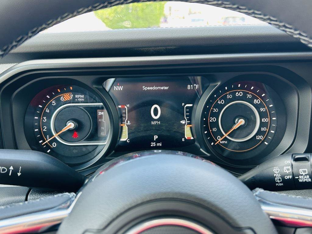 New 2025 Jeep Wrangler Unlimited Sahara AWD/4WD image 16