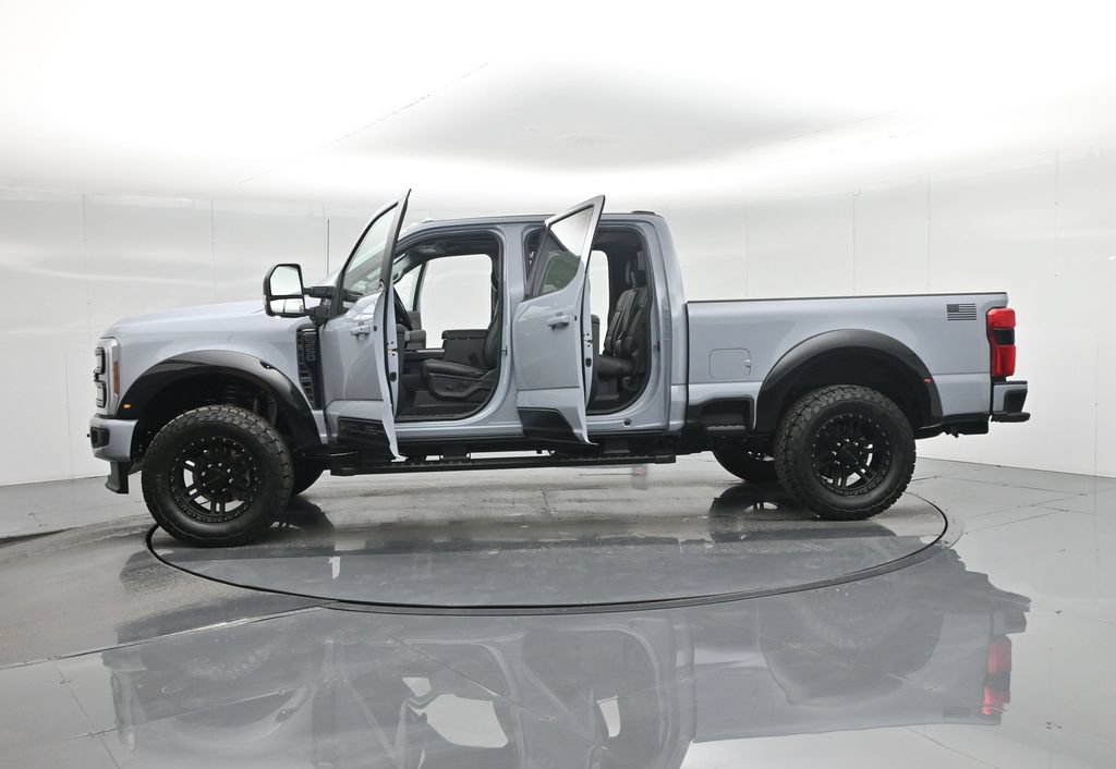 New 2026 Ford F250 Lariat w/ Black Appearance Package AWD/4WD image 39