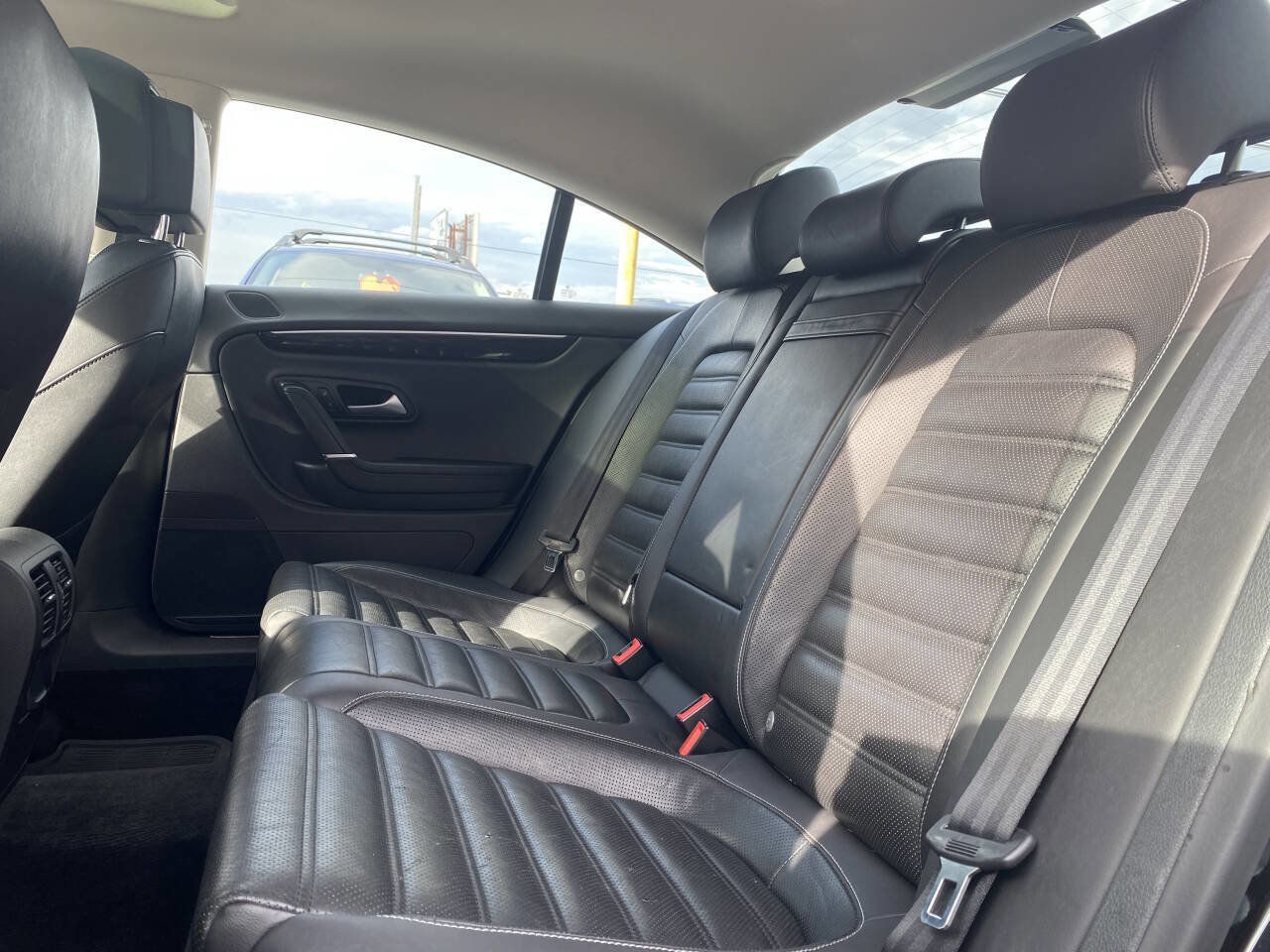 Used 2015 Volkswagen CC Executive image 13