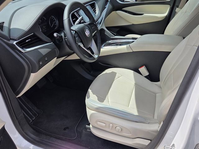 Used 2022 Buick Enclave Essence w/ Experience Buick Package FWD image 8