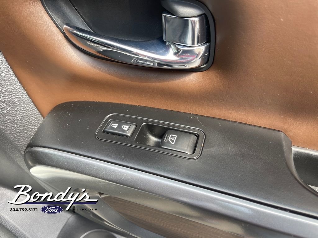 Used 2018 Nissan Titan Platinum Reserve w/ Platinum Utility Package image 19