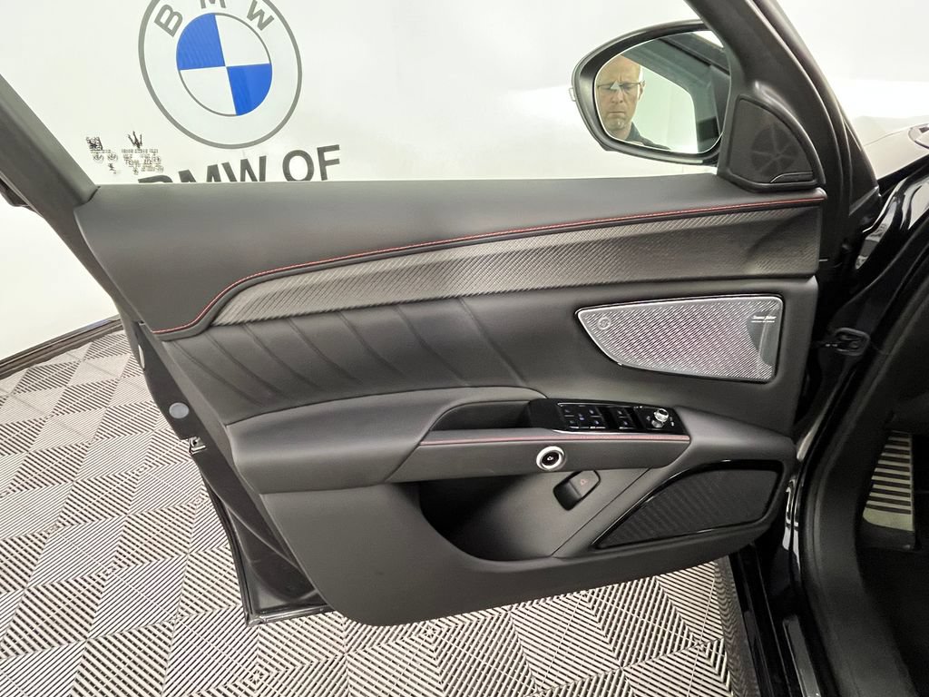 Used 2024 Maserati Grecale Trofeo AWD/4WD image 30