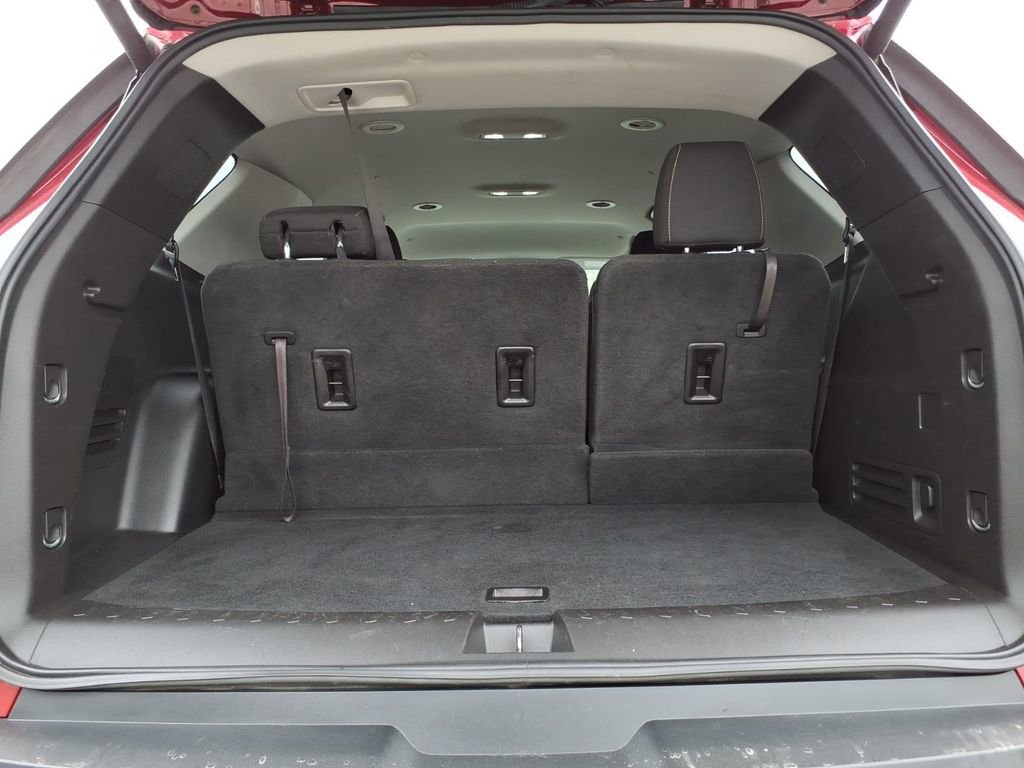 Used 2019 Chevrolet Traverse LT image 10