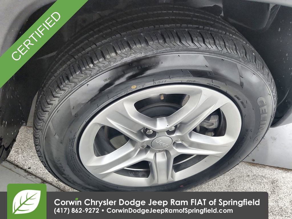 Certified 2024 Jeep Compass Latitude image 33