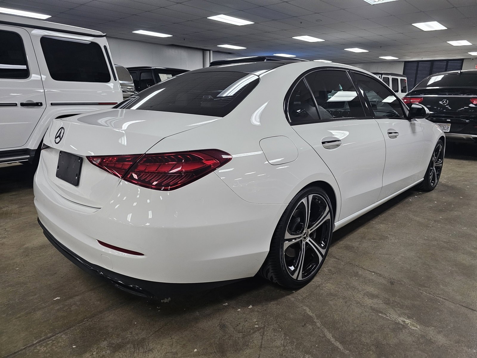 Used 2023 Mercedes-Benz C 300 Sedan image 2