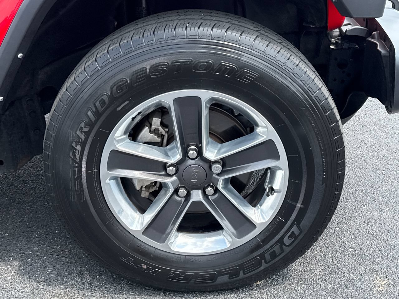 Used 2022 Jeep Wrangler Unlimited Sahara AWD/4WD image 9
