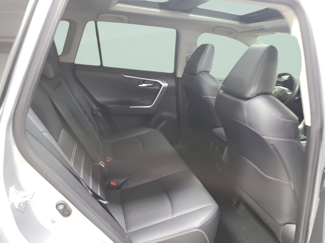 Used 2022 Toyota RAV4 Limited AWD/4WD image 15