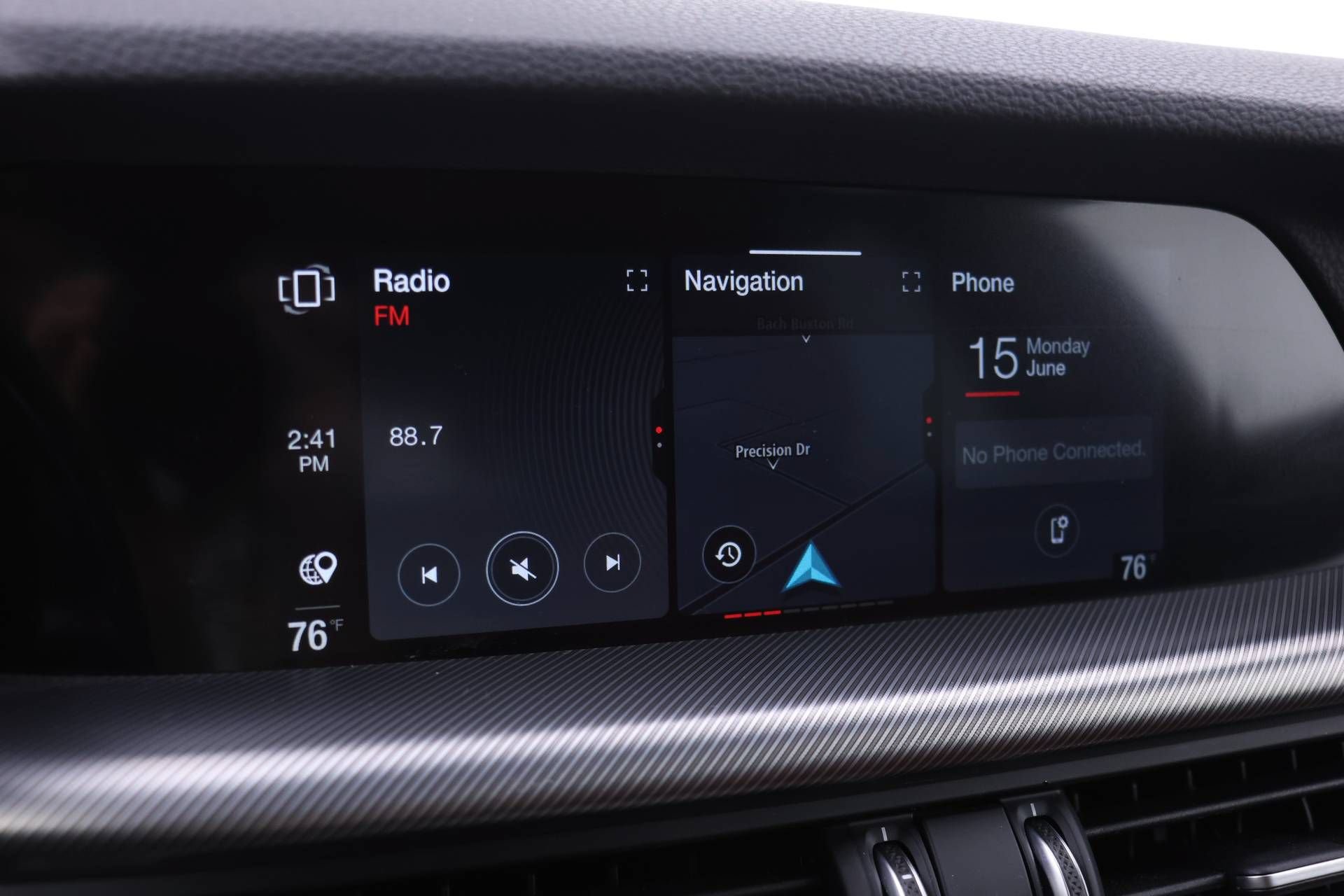 Certified 2024 Alfa Romeo Stelvio Veloce AWD/4WD image 12