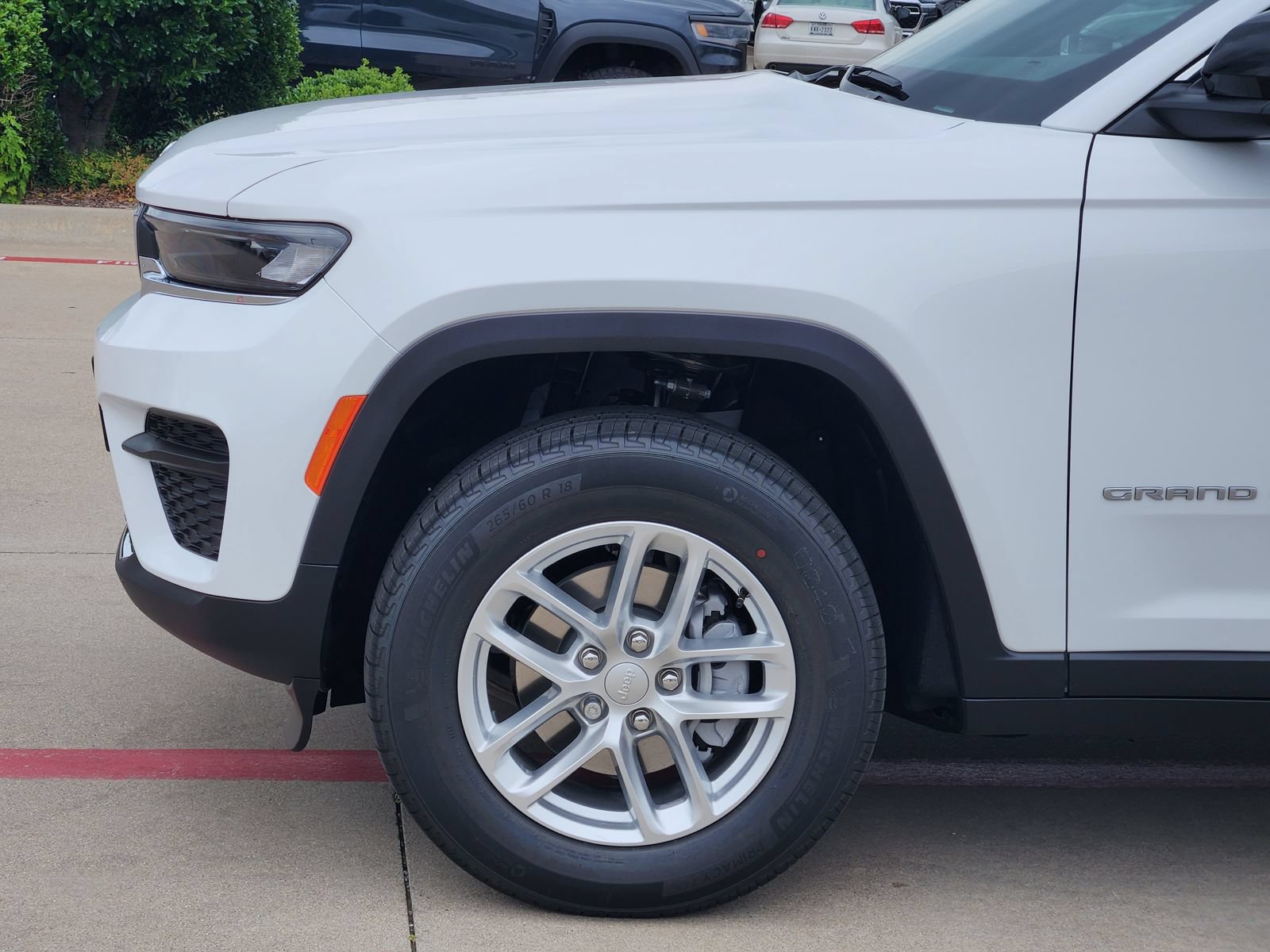 New 2026 Jeep Grand Cherokee Laredo X AWD/4WD image 10