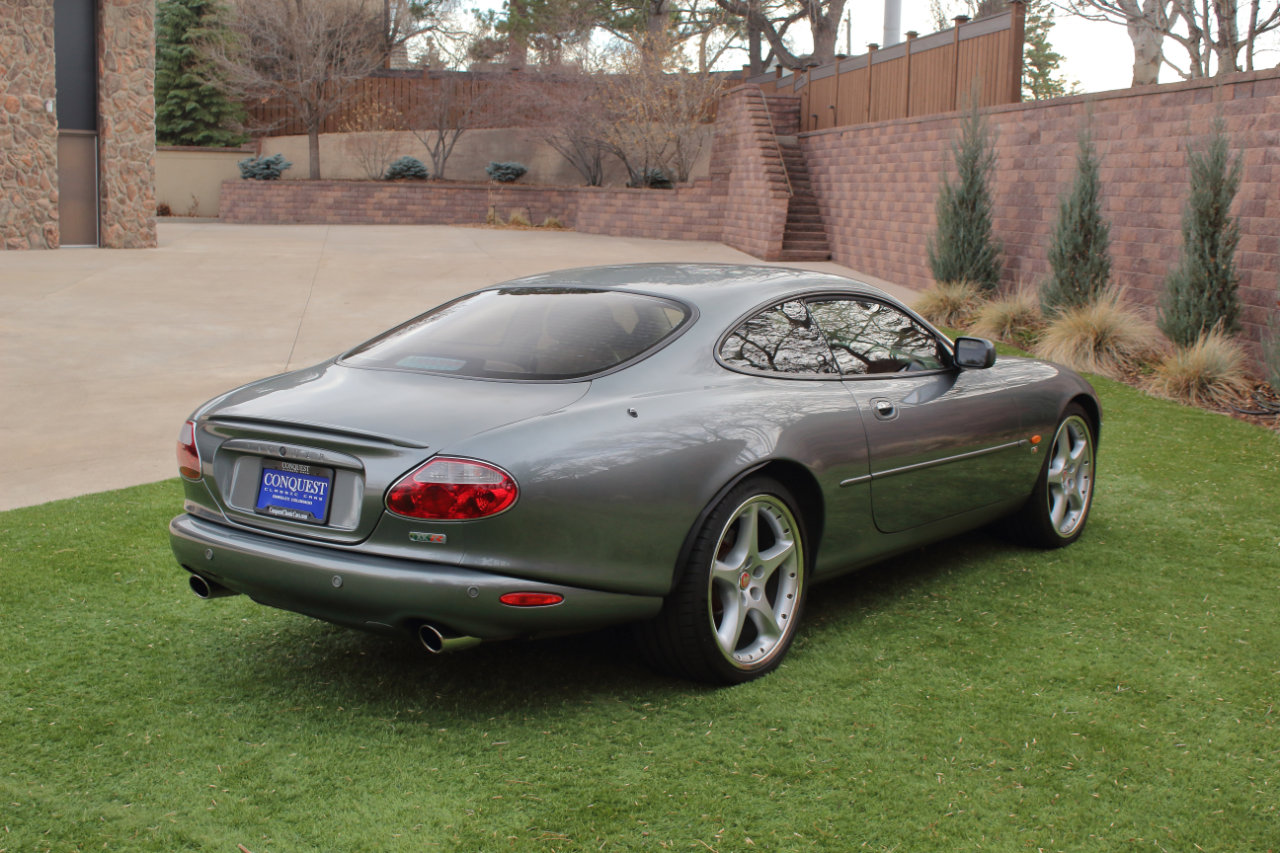 Used 2003 Jaguar XK8 Coupe image 17