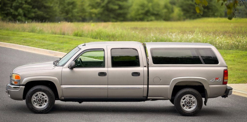 Used 2003 GMC Sierra 1500 SLT w/ SLT Preferred Equipment Group AWD/4WD image 4