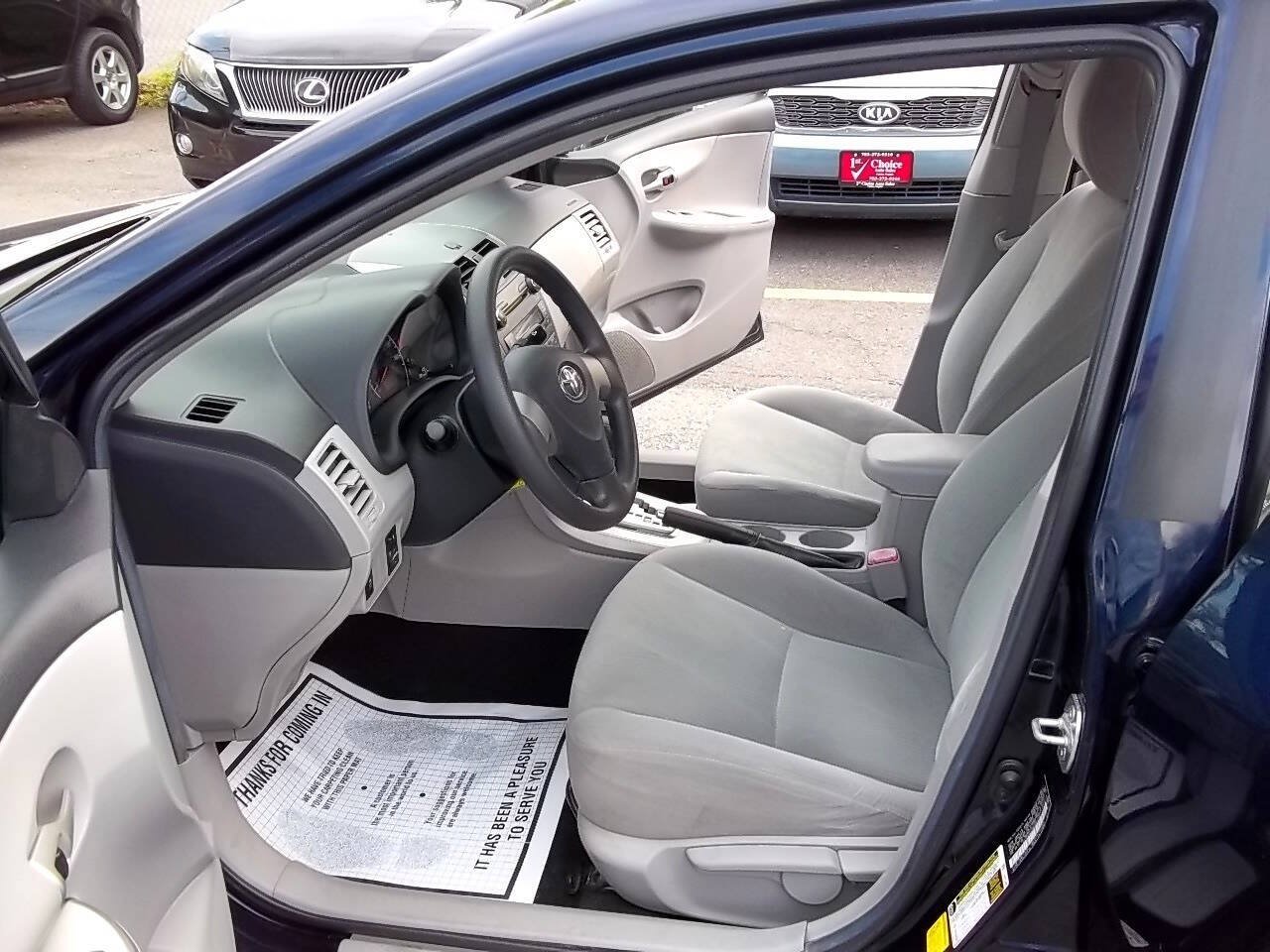 Used 2011 Toyota Corolla LE FWD image 7