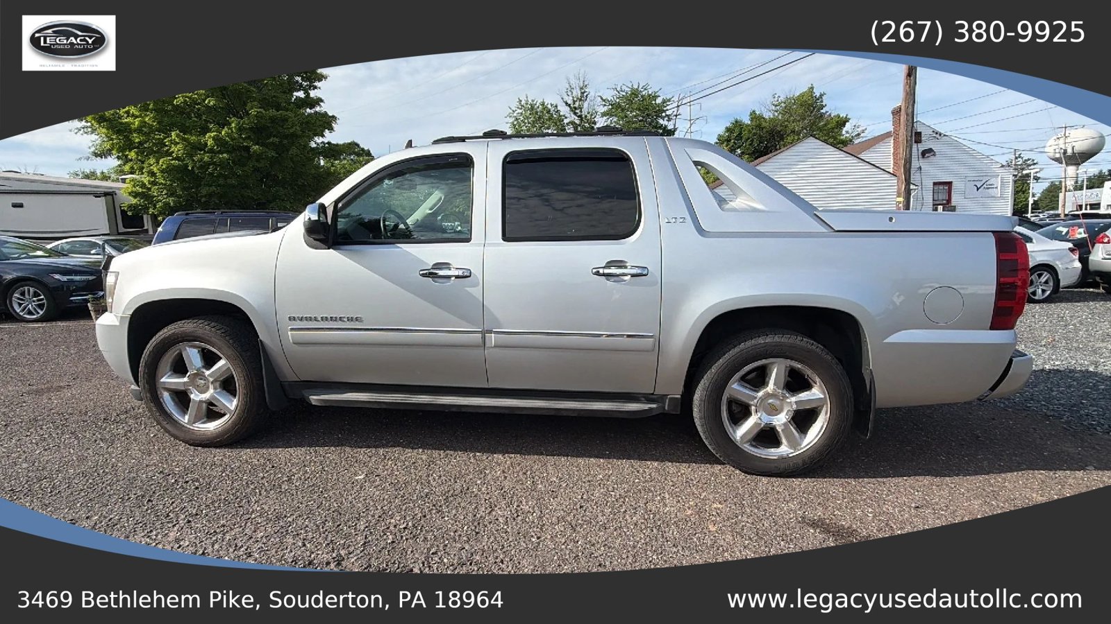 Used 2012 Chevrolet Avalanche LTZ AWD/4WD image 5