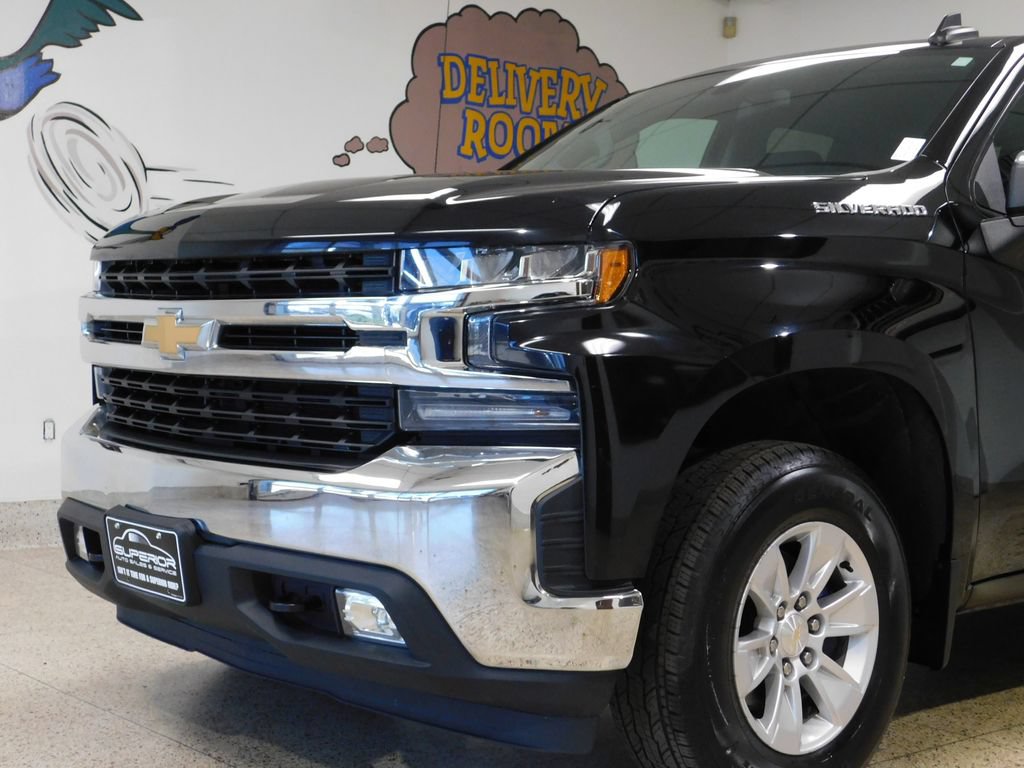 Used 2020 Chevrolet Silverado 1500 LT w/ Fleet Comfort Package AWD/4WD image 16