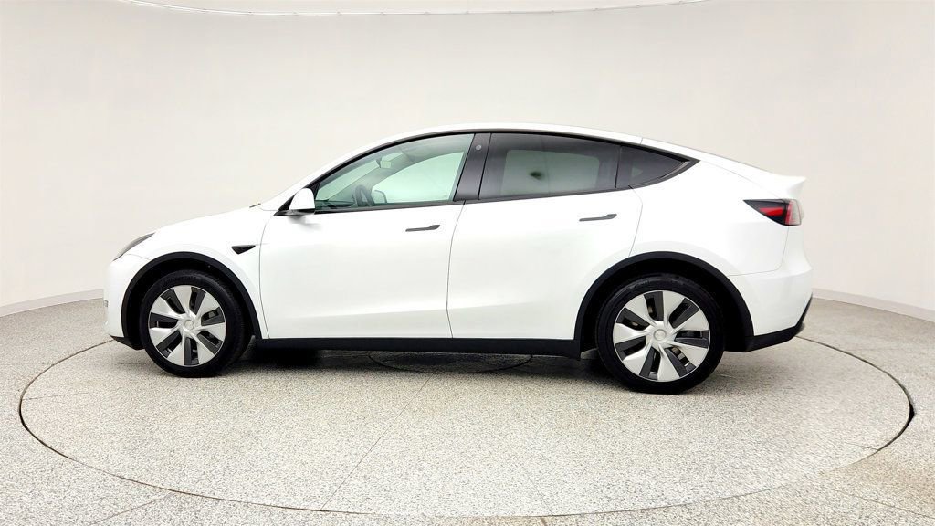 Used 2023 Tesla Model Y AWD image 8