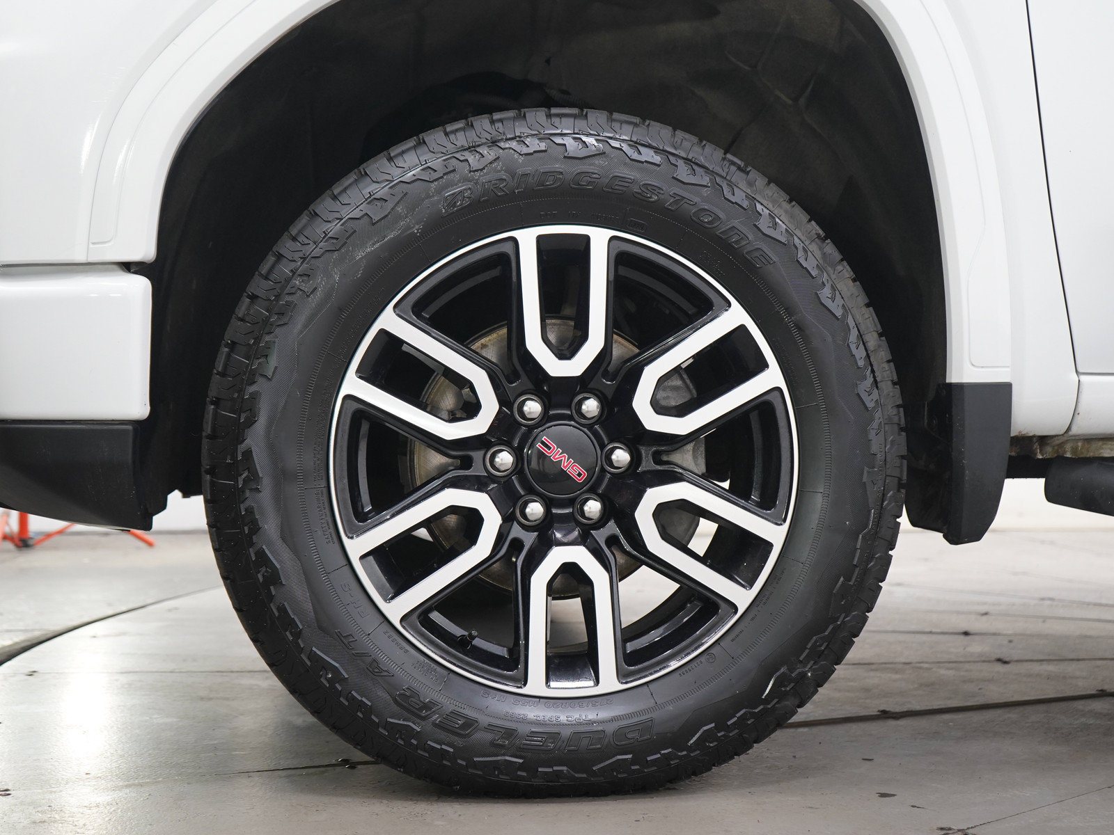 Used 2024 GMC Sierra 1500 AT4 AWD/4WD image 31