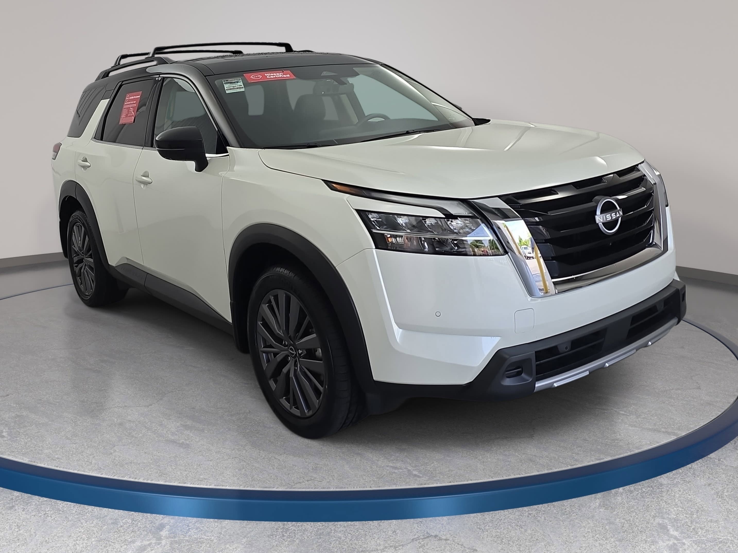 Certified 2024 Nissan Pathfinder SL w/ SL Premium Package AWD/4WD image 3