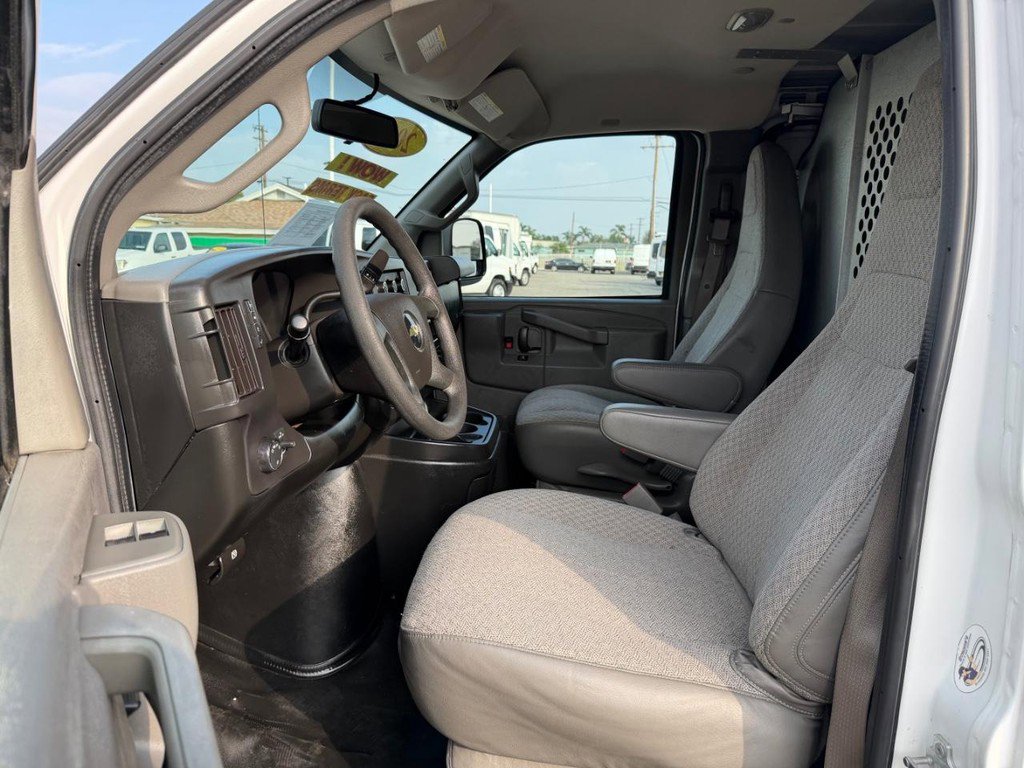 Used 2019 Chevrolet Express 2500 image 17