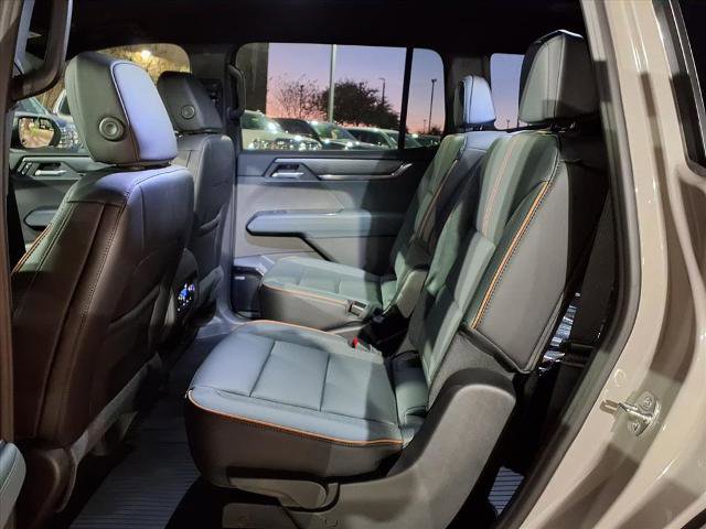 New 2026 GMC Acadia AT4 w/ Luxury Package image 19