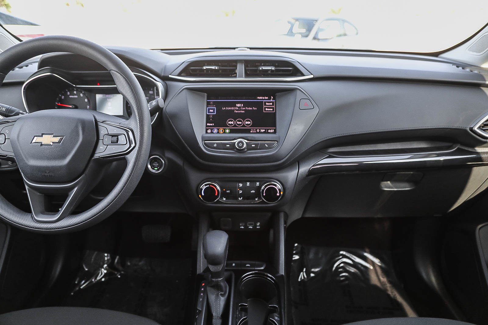 Used 2023 Chevrolet TrailBlazer LT FWD image 13