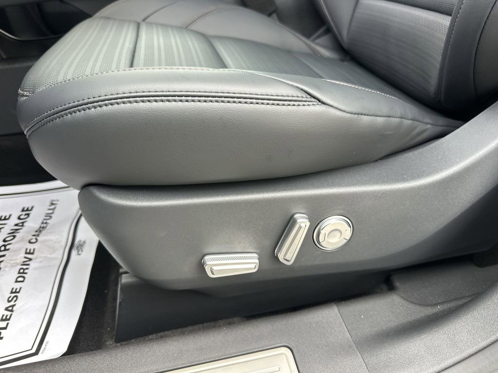 New 2026 Lincoln Nautilus Reserve w/ Jet Appearance Package AWD/4WD image 12