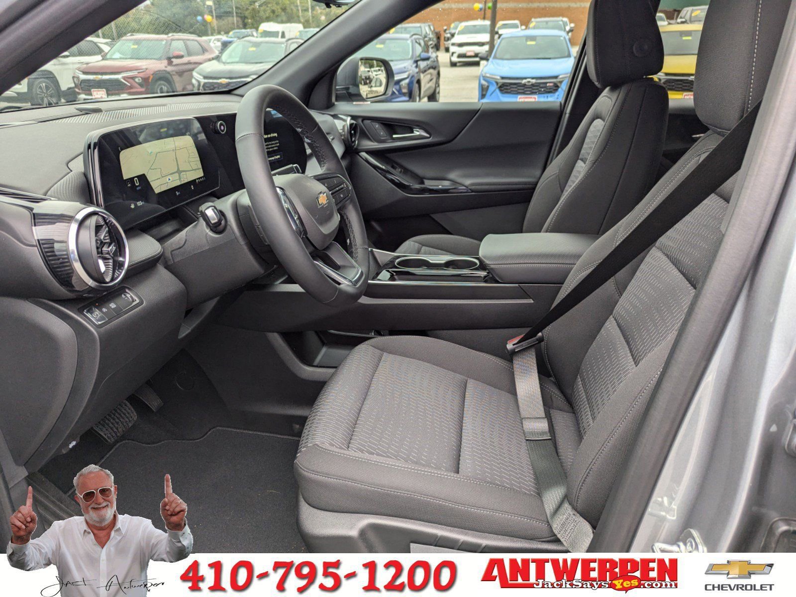 New 2025 Chevrolet Equinox LT w/ Safety and Technology Package image 13