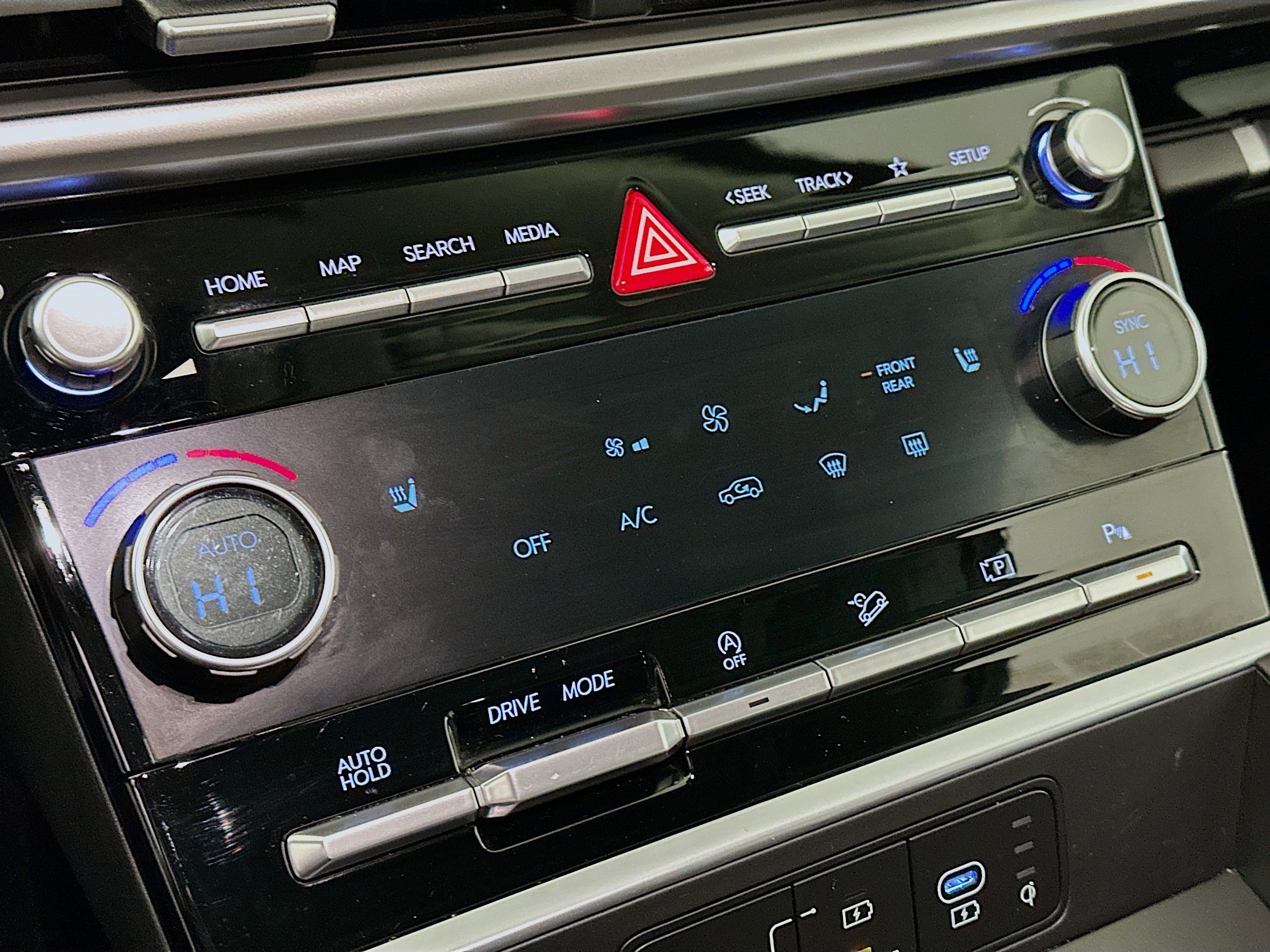 Used 2025 Hyundai Santa Fe SEL image 23