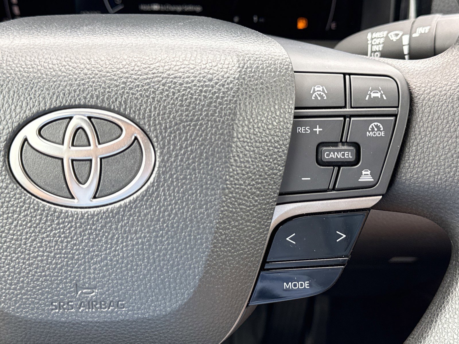 Used 2025 Toyota Camry LE FWD image 21