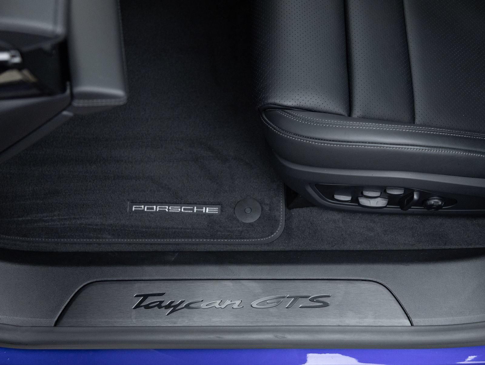 Certified 2025 Porsche Taycan GTS AWD/4WD image 22