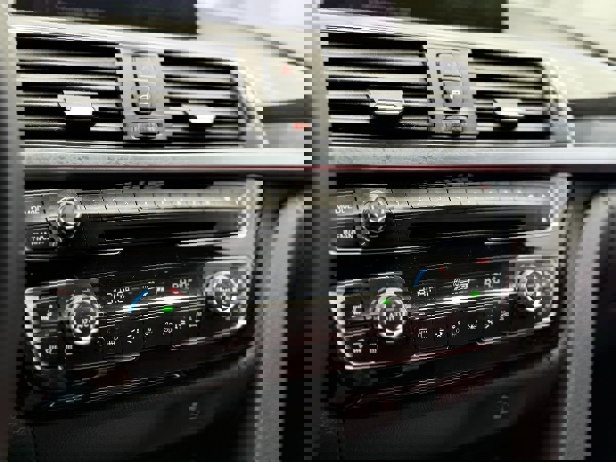 Used 2017 BMW 340i Sedan image 32