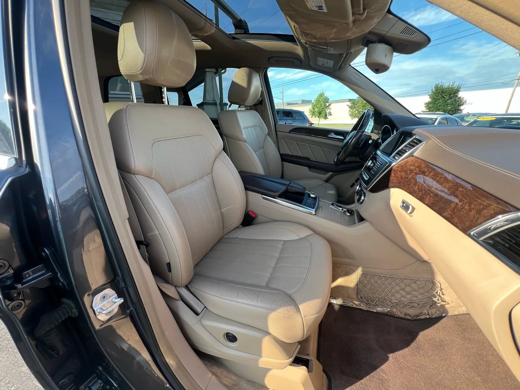 Used 2015 Mercedes-Benz GL 450 4MATIC image 35