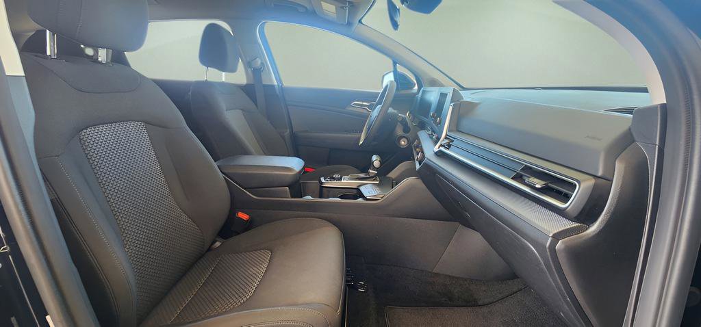 Used 2024 Kia Sportage LX FWD image 24