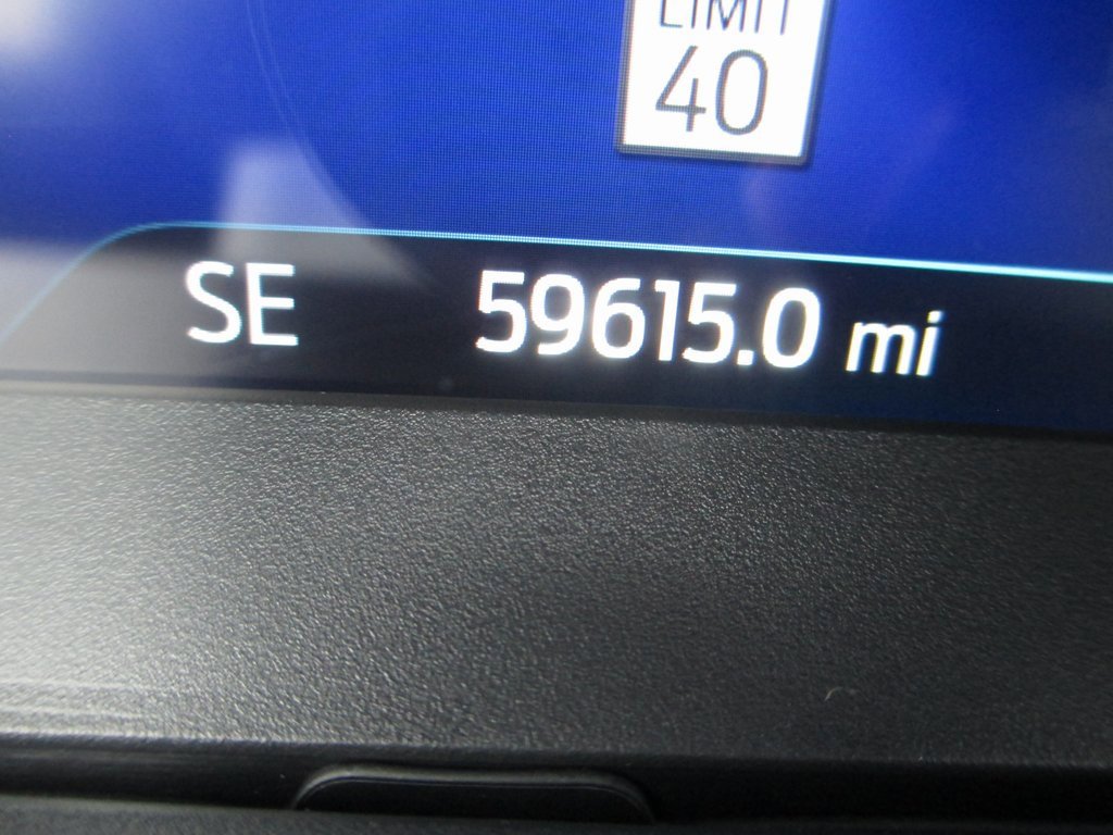 Used 2020 Ford Explorer Platinum w/ Premium Technology Package image 31