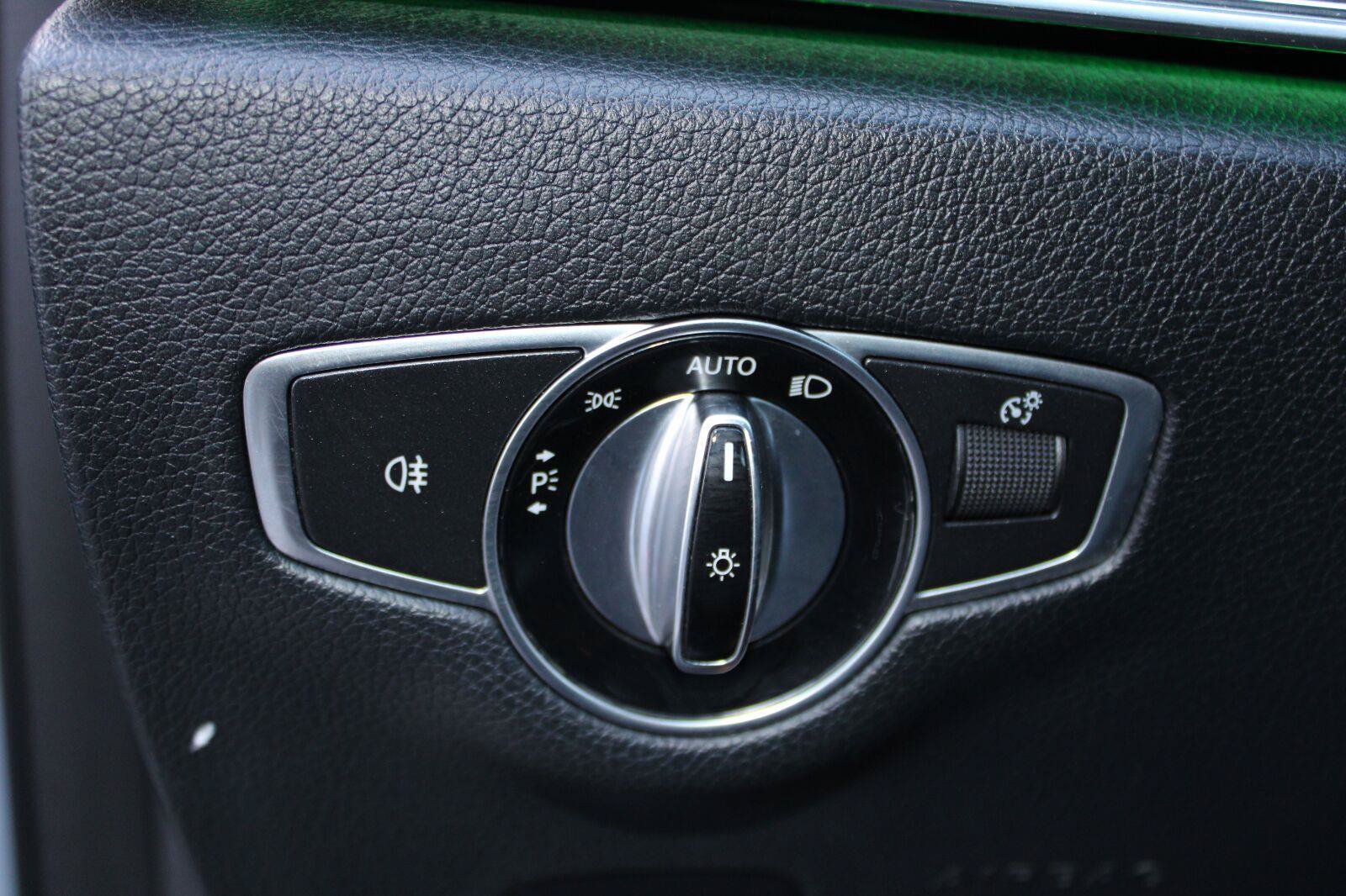 Used 2018 Mercedes-Benz E 300 image 18