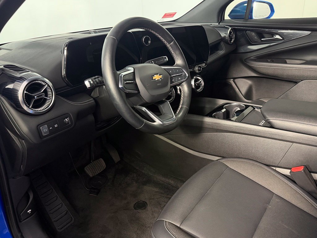 Used 2024 Chevrolet Blazer EV LT AWD/4WD image 13