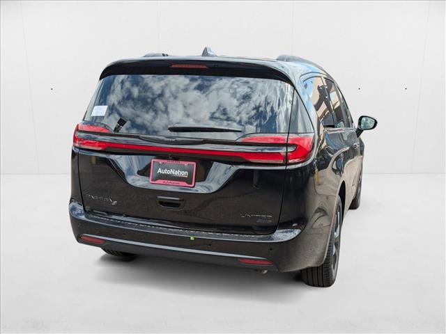 New 2026 Chrysler Pacifica Limited image 2