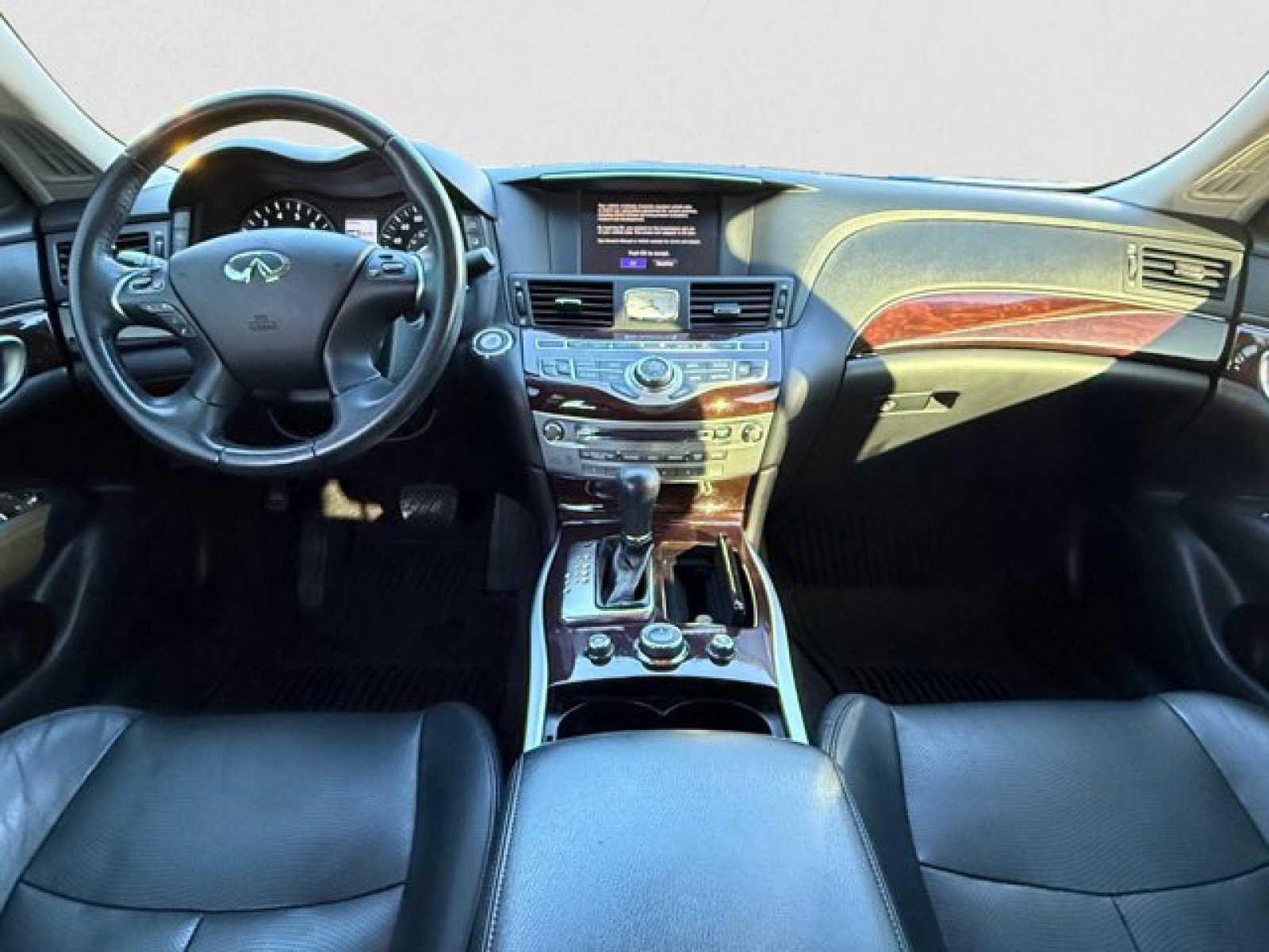 Used 2018 INFINITI Q70 L 3.7 image 13