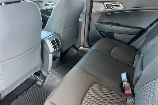 New 2025 Kia Sportage LX image 14