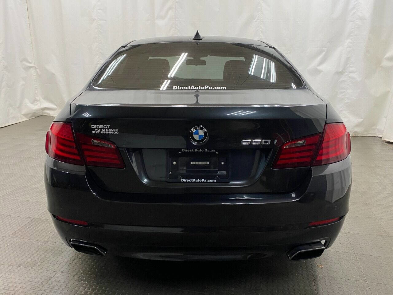 Used 2011 BMW 550i xDrive Sedan AWD/4WD image 8