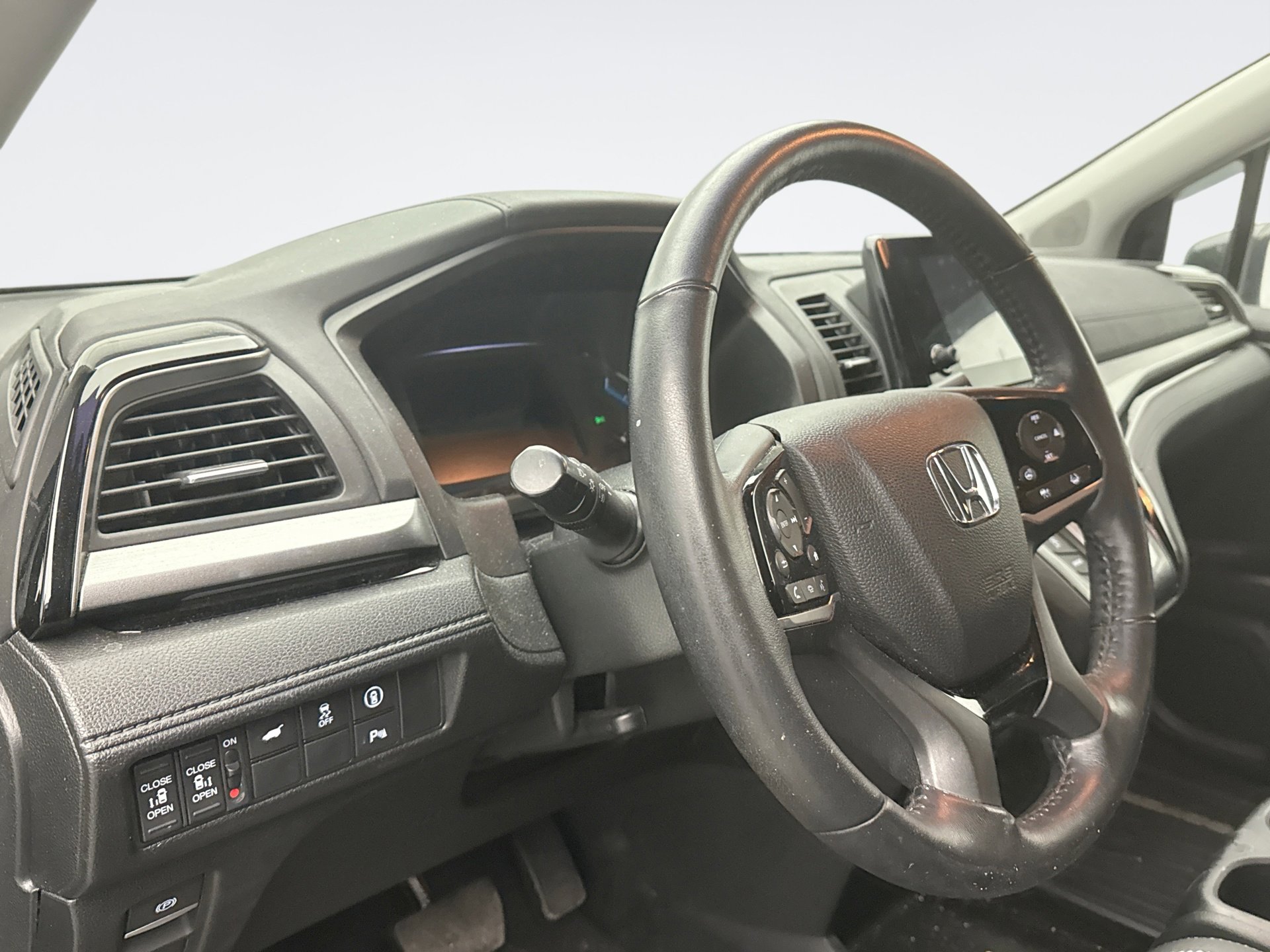 Used 2021 Honda Odyssey Touring image 7