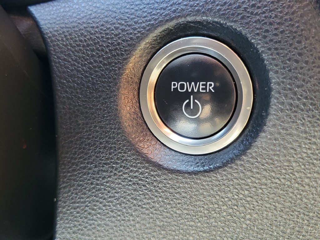 Used 2025 Toyota Corolla LE w/ LE Premium Package FWD image 31
