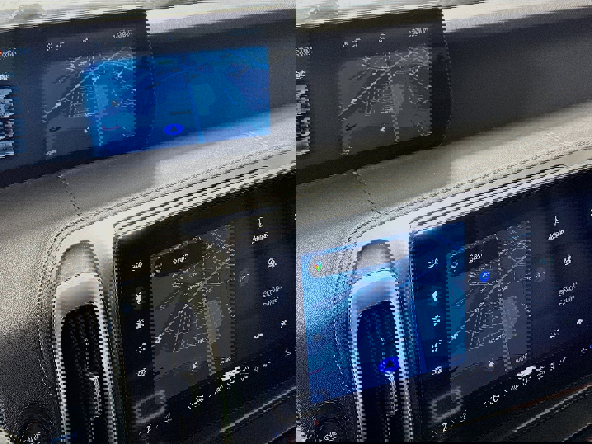 Used 2025 Ford Expedition Max Platinum image 2