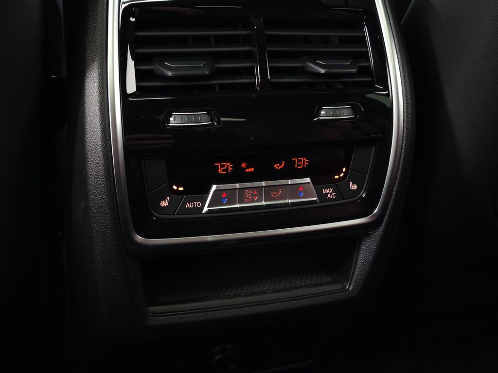 Used 2025 BMW X6 xDrive40i w/ Climate Comfort Package image 41