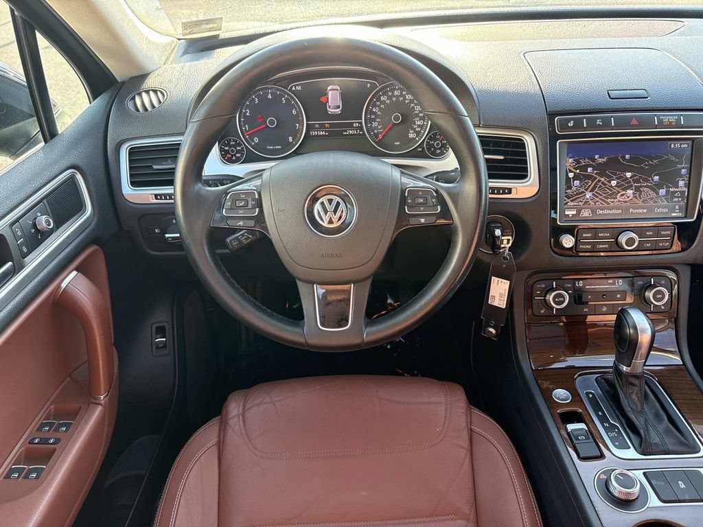 Used 2015 Volkswagen Touareg VR6 AWD/4WD image 13