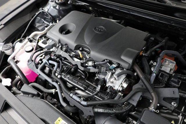 Used 2025 Toyota Camry LE image 9