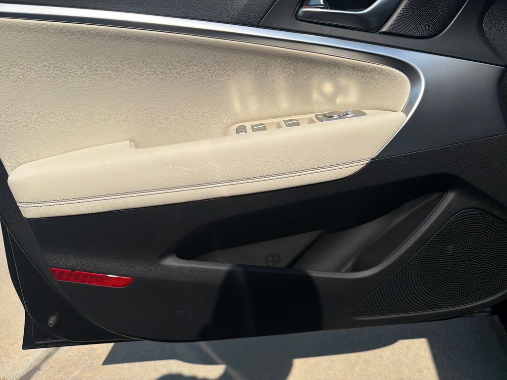 New 2026 Genesis G70 2.5T AWD/4WD image 10
