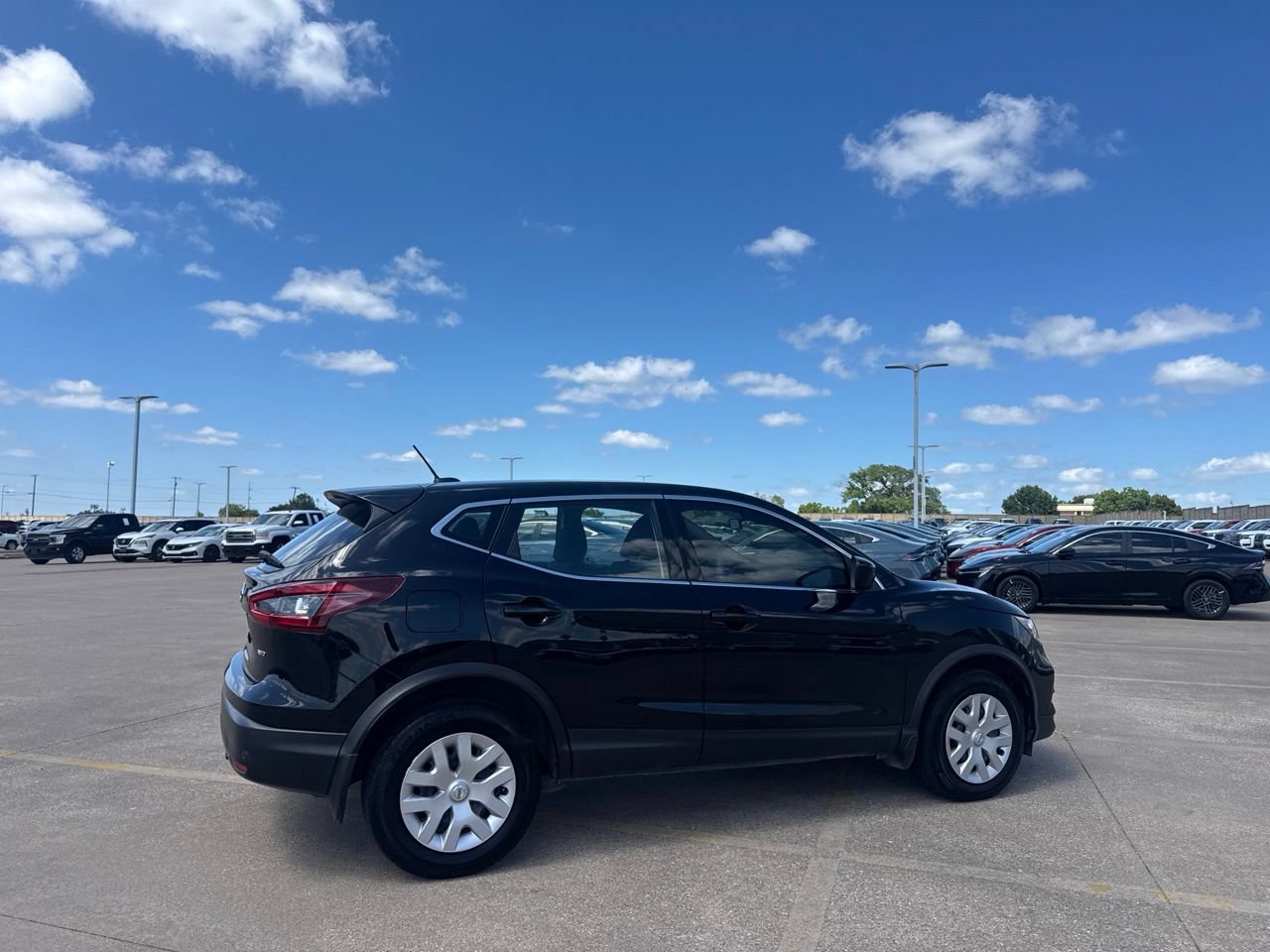 Used 2020 Nissan Rogue Sport S AWD/4WD image 22