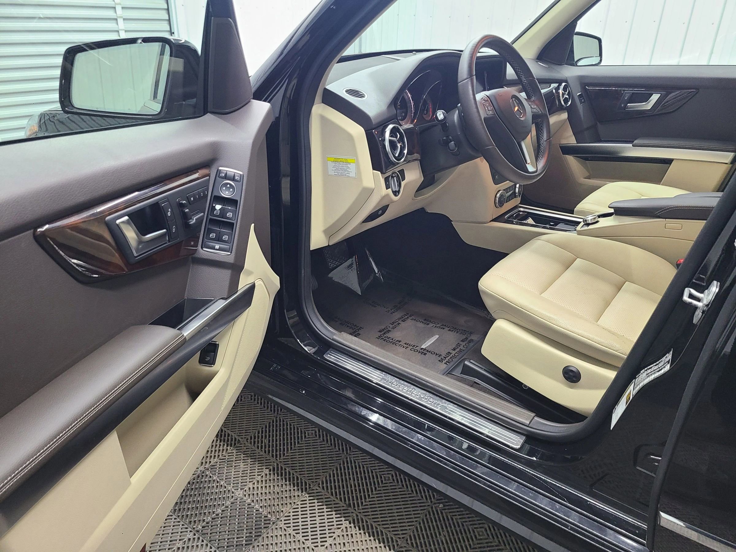 Used 2014 Mercedes-Benz GLK 350 4MATIC image 21