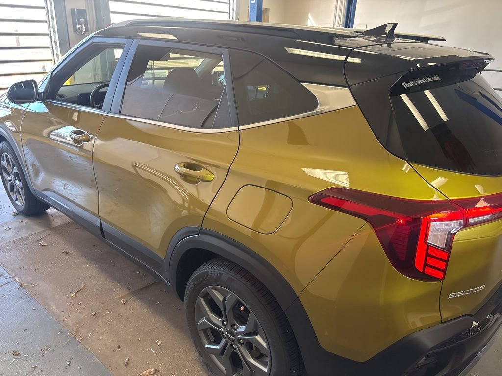 Used 2024 Kia Seltos S image 3
